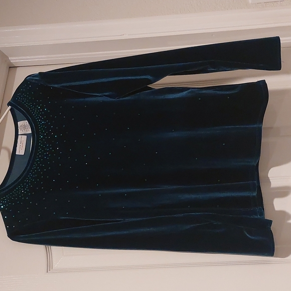 Jaclyn Smith Tops - Jaclyn Smith Classic Top